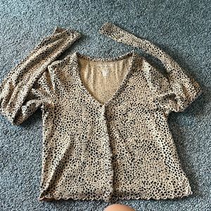 American eagle long sleeve, V-neck cheetah print